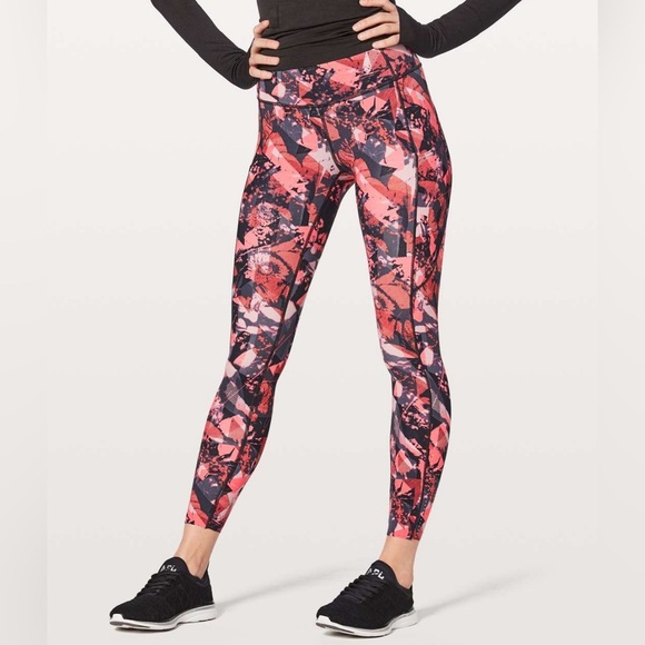 LULULEMON Fast and Free 7/8 Tights - Picture 1 of 12